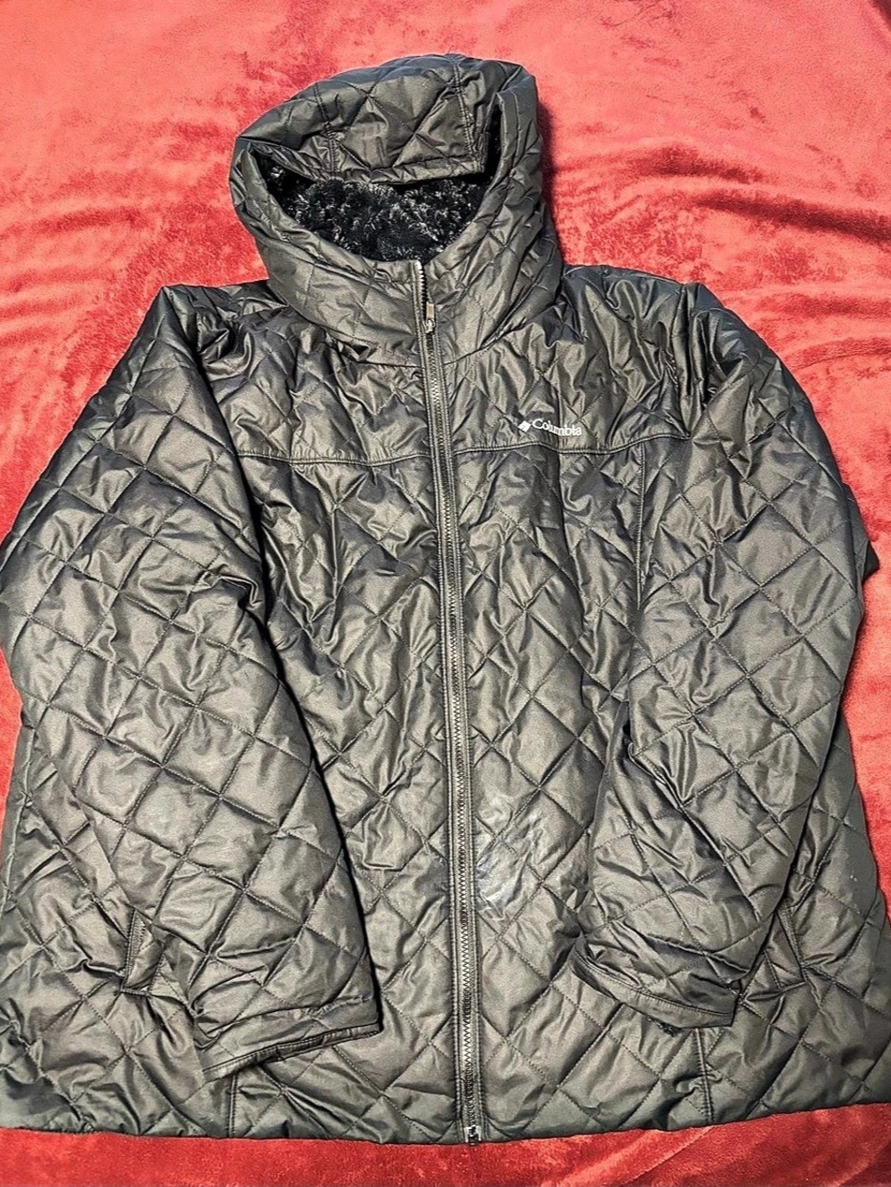 Columbia Women's Quilted Hooded Jacket in Black